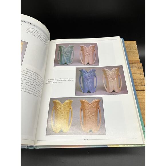 McCoy Pottery Collectors Reference and Value Guide by Hanson, Bob; Nissen, Graig - Picture 8 of 8